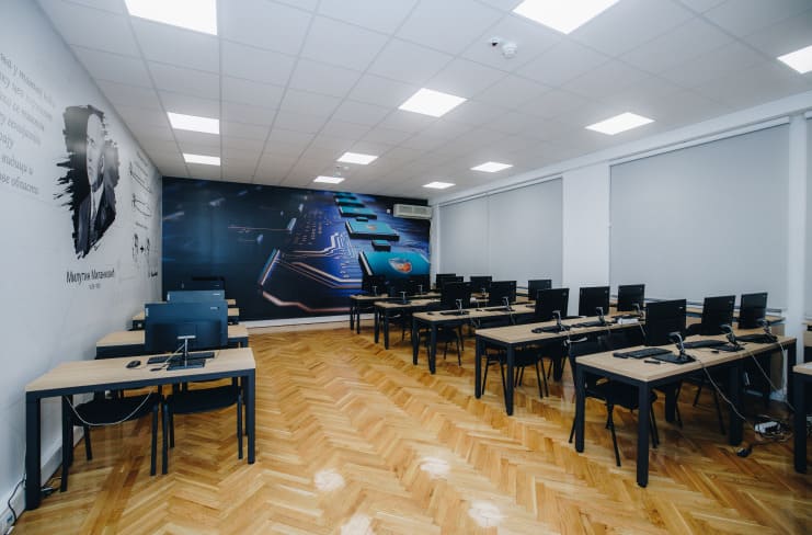 Školske klupe i skolice - opremanje škola nameštajem po meri