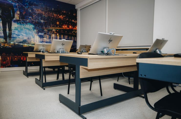 Školske klupe po meri i skolice - opremanje škola nameštajem po meri