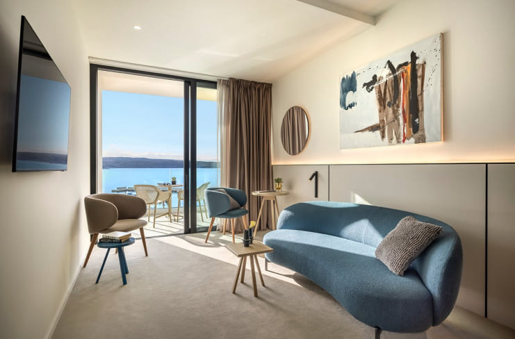 elegantni nameštaj za hotelske sobe po meri